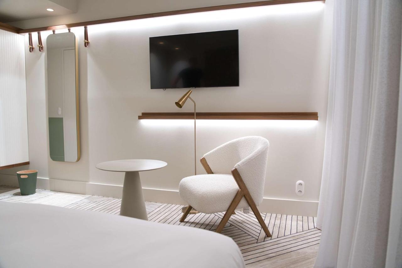 Hotel Yac Paris Clichy, A Member Of Radisson Individuals Buitenkant foto