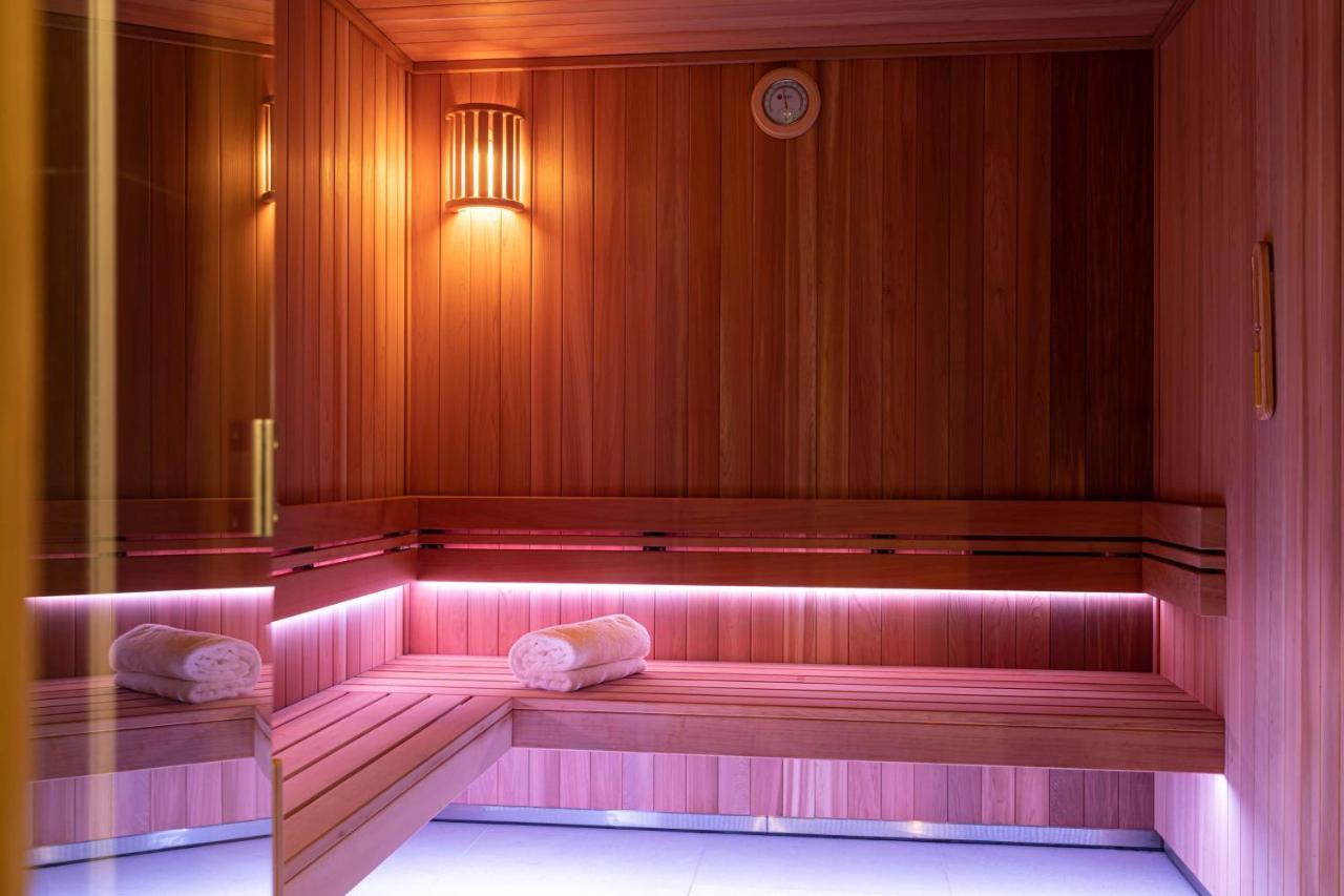 Hotel Yac Paris Clichy, A Member Of Radisson Individuals Buitenkant foto