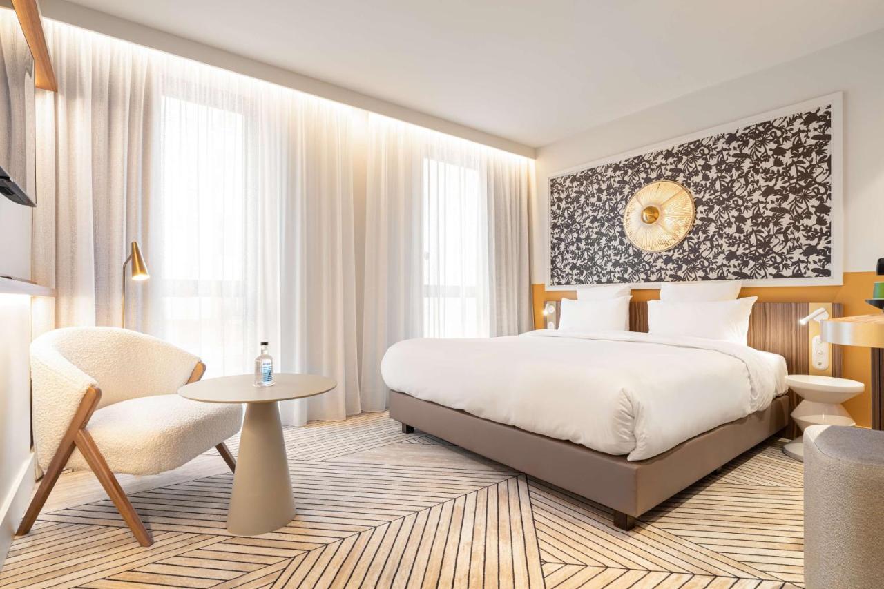 Hotel Yac Paris Clichy, A Member Of Radisson Individuals Buitenkant foto