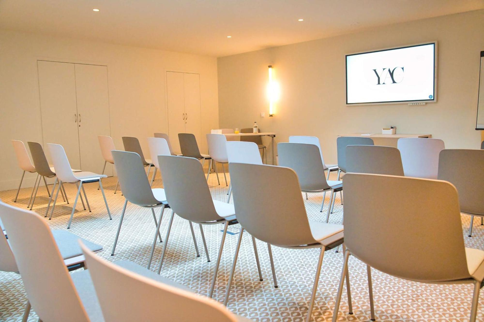Hotel Yac Paris Clichy, A Member Of Radisson Individuals Buitenkant foto