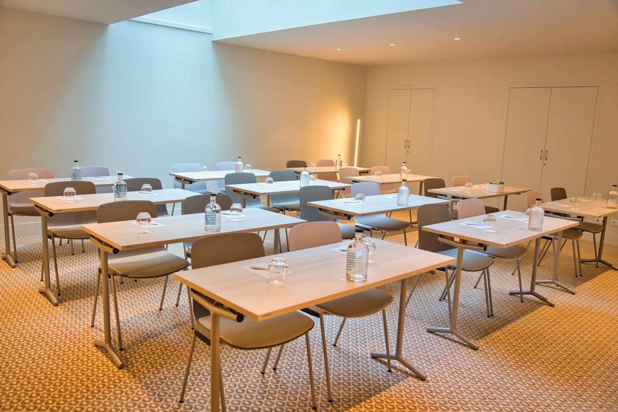 Hotel Yac Paris Clichy, A Member Of Radisson Individuals Buitenkant foto