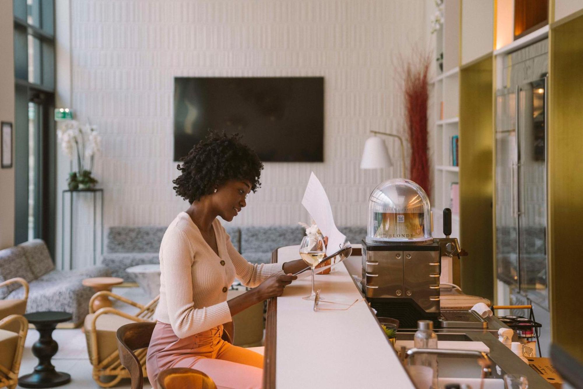 Hotel Yac Paris Clichy, A Member Of Radisson Individuals Buitenkant foto